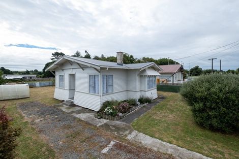 Photo of property in 9 Preston Street, Eltham, 4322