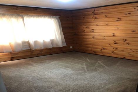 Photo of property in 5 Melia Grove, Goodwood Heights, Auckland, 2105