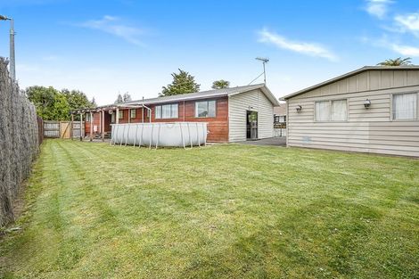 Photo of property in 42 Garland Drive, St Andrews, Hamilton, 3200