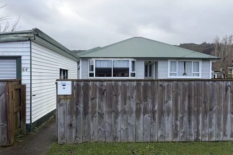 Photo of property in 64 Wellington Road, Wainuiomata, Lower Hutt, 5014