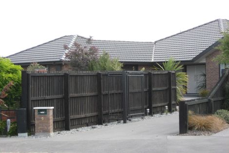 Photo of property in 9 Belgrove Place, Parklands, Christchurch, 8083