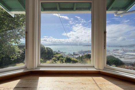 Photo of property in 8 Lower Watt Street, Wadestown, Wellington, 6012