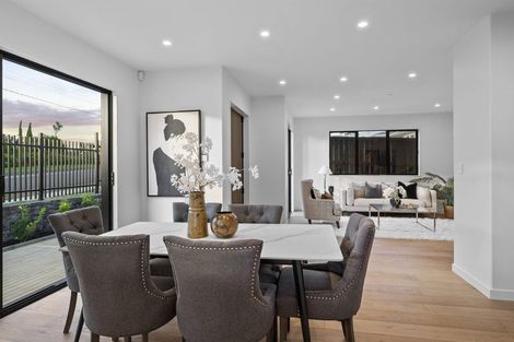 Photo of property in 41a Sunnynook Road, Forrest Hill, Auckland, 0620