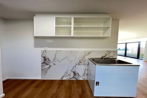 Photo of property in 10a Benton Place, Manurewa, Auckland, 2102