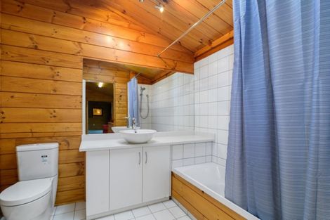 Photo of property in 11 Janet Place, Lynmore, Rotorua, 3010