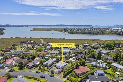 Photo of property in 13 Pipitea Place, Massey, Auckland, 0614