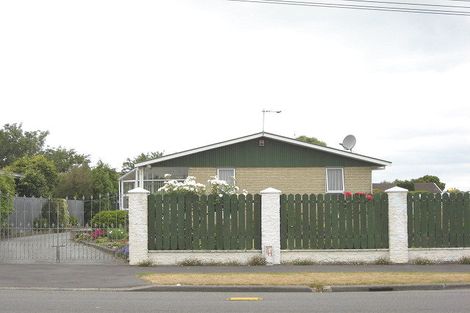 Photo of property in 19 Inwoods Road, Parklands, Christchurch, 8083