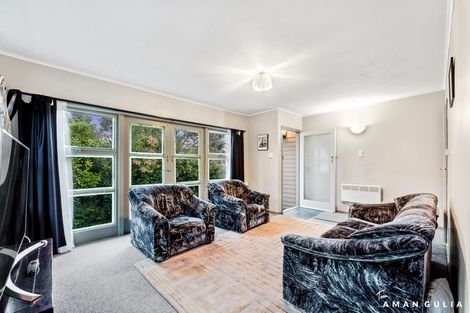 Photo of property in 4 Sunnyside Road, Sunnyvale, Auckland, 0612