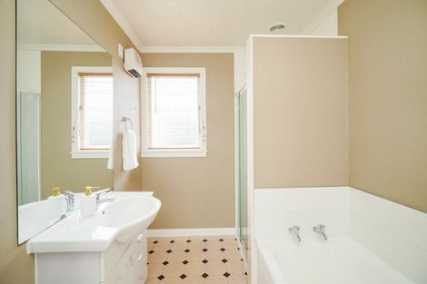 Photo of property in 38 Helmsdale Street, Waverley, Invercargill, 9810