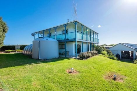 Photo of property in 9 Sylvia Way, Te Horo Beach, Otaki, 5581