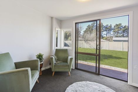 Photo of property in 29 Stalkers Road, Woodend Beach, Woodend, 7691