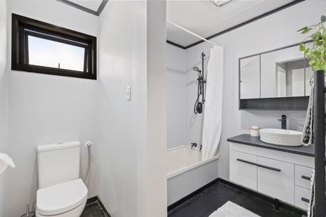 Photo of property in 99 Tamatea Road, Taupo, 3330