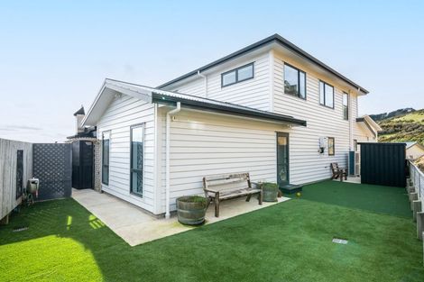 Photo of property in 4 Antigua Way, Grenada Village, Wellington, 6037