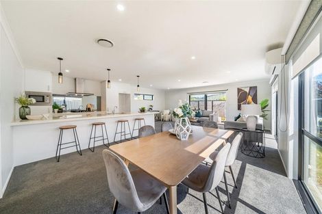 Photo of property in 34 Te Kaeaea Crescent, Wallaceville, Upper Hutt, 5018