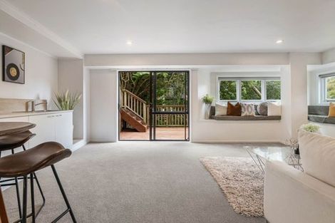 Photo of property in 21 Homewood Place, Chatswood, Auckland, 0626