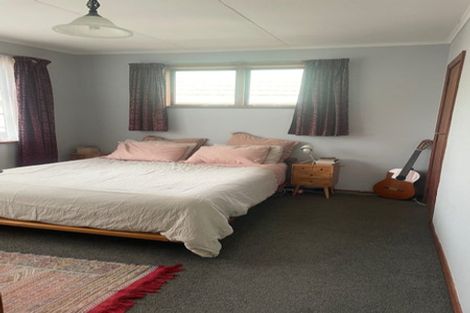 Photo of property in 25 Lyndfield Lane, Newlands, Wellington, 6037