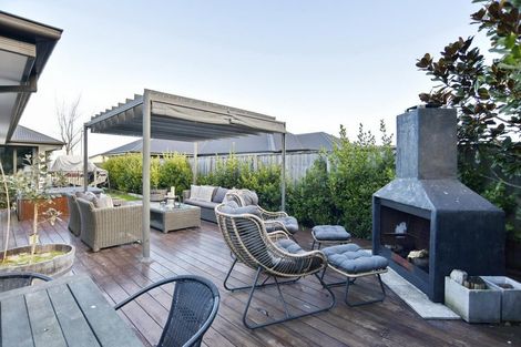 Photo of property in 7 Peter Place, Rangiora, 7400