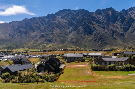 Photo of property in 33 Cunninghams Drive, Jacks Point, Queenstown, 9371