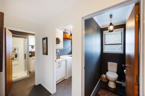 Photo of property in 8 Earl Place, Hokowhitu, Palmerston North, 4410