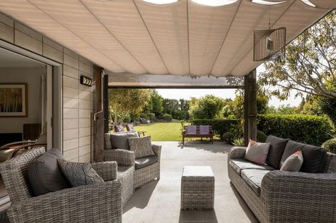 Photo of property in 16 Kayelene Place, Omokoroa, 3114