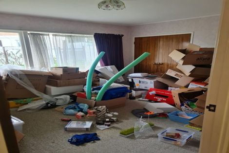 Photo of property in 15 La Perouse Street, Botany Downs, Auckland, 2010