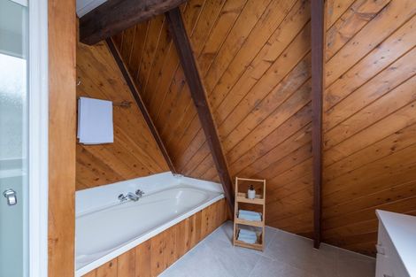 Photo of property in 62 Lord Rutherford Road North, Brightwater, 7022