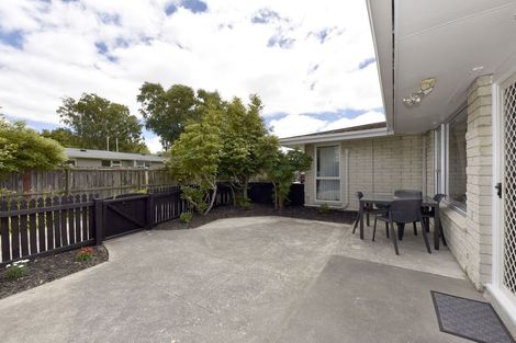 Photo of property in 2/8 Bowen Street, Upper Riccarton, Christchurch, 8041