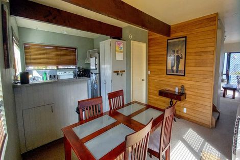 Photo of property in 27b Mana Esplanade, Paremata, Porirua, 5026