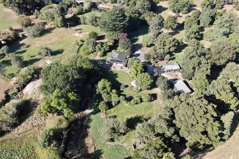 Photo of property in Ravenscliffe, 176 Woodside Road, Woodside, Outram, 9073