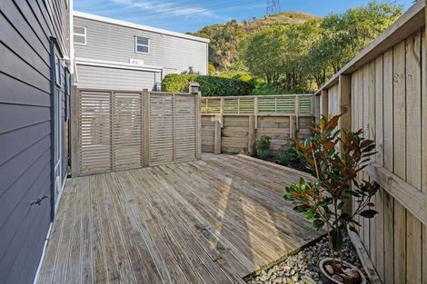 Photo of property in 10 Erlestoke Crescent, Churton Park, Wellington, 6037