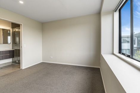 Photo of property in 3 Tahuhu Road, Mount Wellington, Auckland, 1062