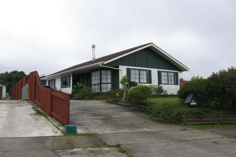 Photo of property in 16 Cargill Grove, Kelvin Grove, Palmerston North, 4414