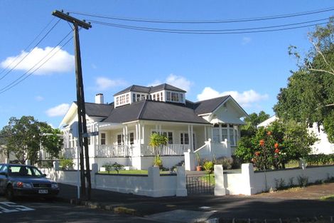 Photo of property in 22 Bella Vista Road, Herne Bay, Auckland, 1011
