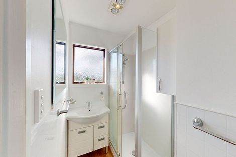 Photo of property in 41a Sunhaven Drive, Newlands, Wellington, 6037