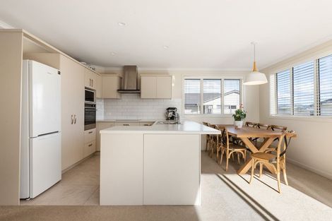 Photo of property in Waterview Estate, 79/4 Greystone Place, Omokoroa, 3114