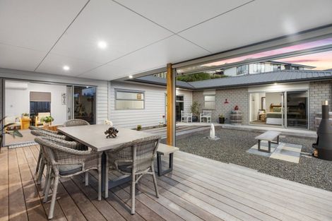 Photo of property in 111 Oteki Park Drive, Welcome Bay, Tauranga, 3112