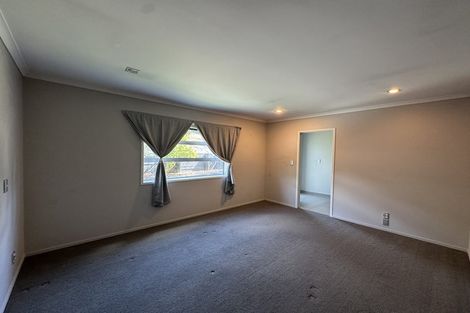 Photo of property in 17 Denham Court, Flagstaff, Hamilton, 3210
