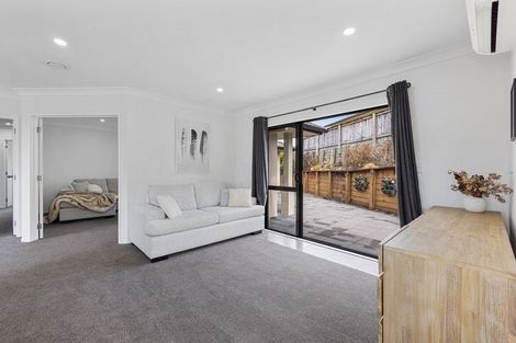 Photo of property in 14 Derbyshire Place, Dinsdale, Hamilton, 3204