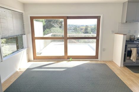 Photo of property in 9 Cheryl Place, Hillcrest, Auckland, 0627
