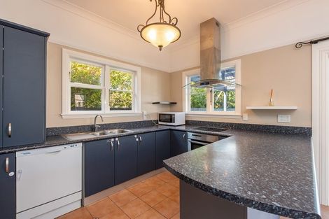 Photo of property in 194 Knights Road, Hutt Central, Lower Hutt, 5011