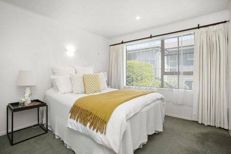 Photo of property in 32 Collins Avenue, Tawa, Wellington, 5028