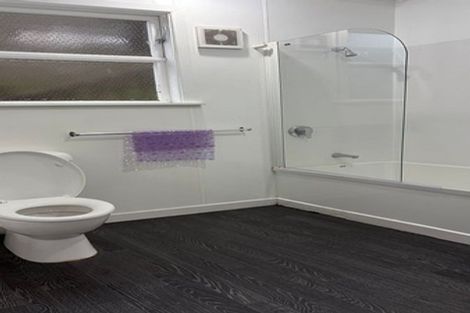 Photo of property in 147 Ruskin Road, Newlands, Wellington, 6037