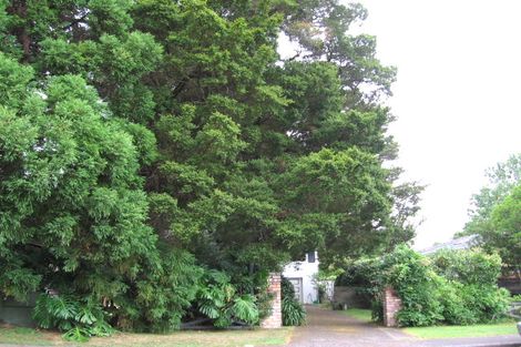 Photo of property in 16 Northgrove Avenue, Hillcrest, Auckland, 0627