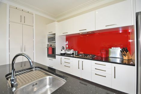 Photo of property in 12 Totara Road, Leigh, 0985