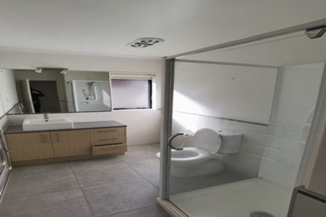 Photo of property in 2 Beros Place, Flat Bush, Auckland, 2016