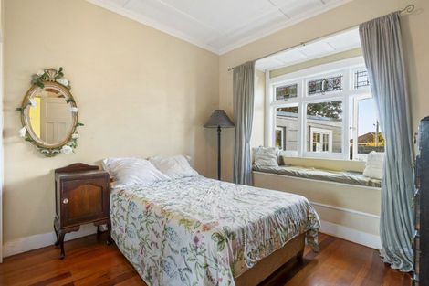 Photo of property in 1/18 Gladstone Road, Northcote, Auckland, 0627