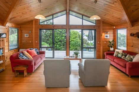 Photo of property in 2 Emmerdale Drive, Hahei, Whitianga, 3591