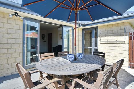 Photo of property in 26c Sawyers Arms Road, Northcote, Christchurch, 8052