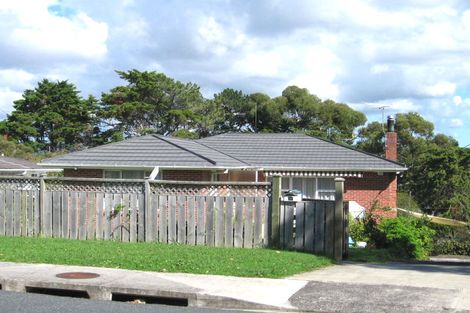 Photo of property in 30 Abbotleigh Avenue, Te Atatu Peninsula, Auckland, 0610