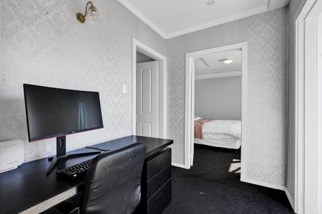 Photo of property in 59 Camberwell Road, Hawera, 4610